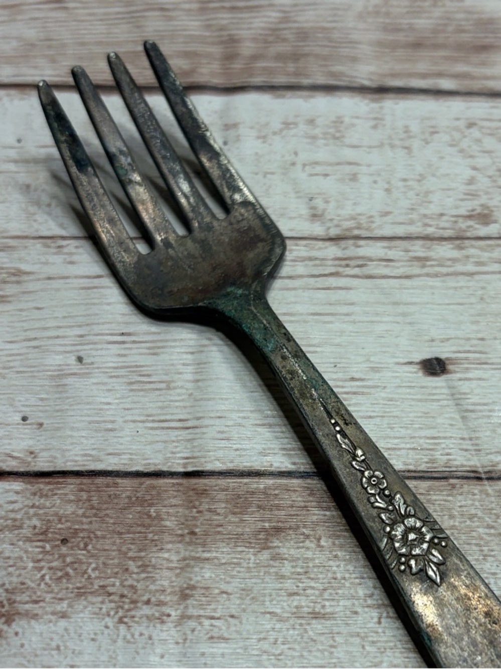 Vintage Oneida Tudor Plate Oneida Community Silver-Tone Floral Handle Baby Fork